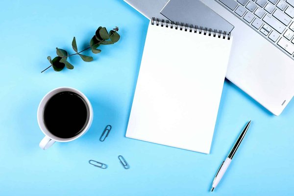 Quali sono le tecniche più efficaci per il rilevamento precoce delle tendenze di mercato nel settore della tecnologia?