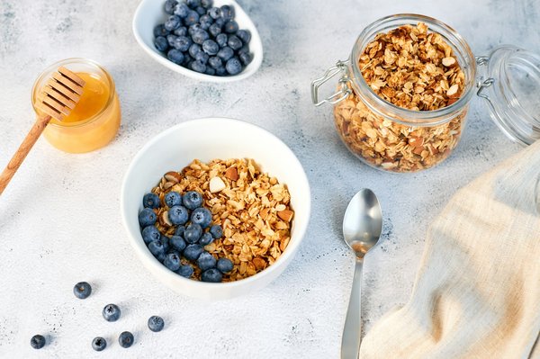 Quali sono le migliori strategie di alimentazione pre-gara per il ciclismo su strada?